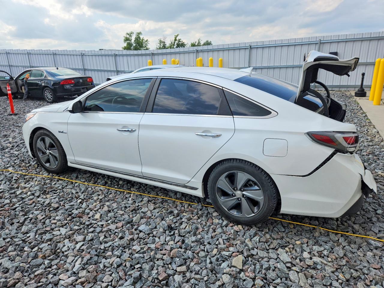 2016 HYUNDAI SONATA HYBRID LIMITED — снимка 2