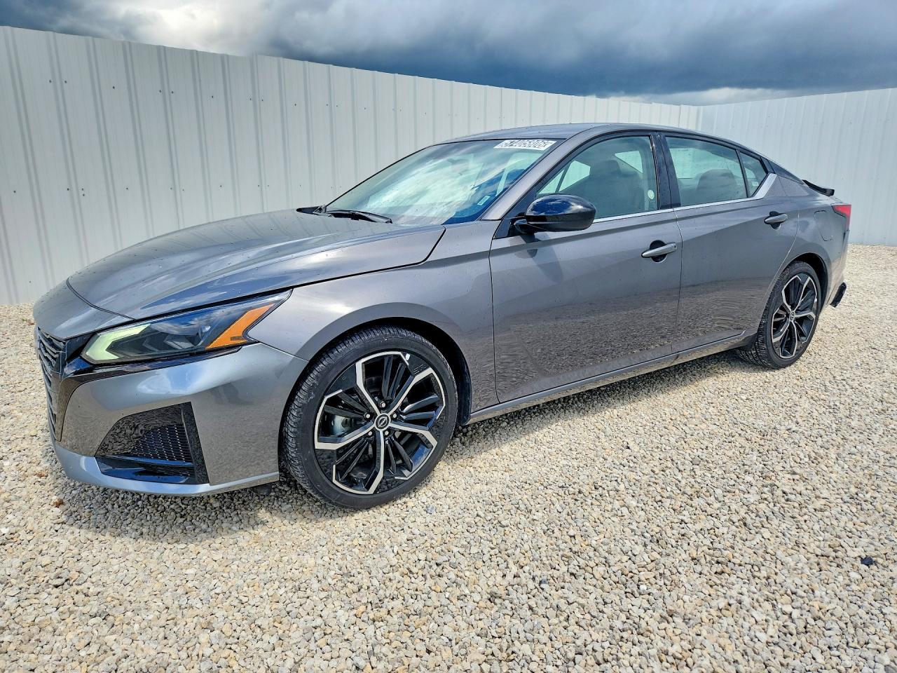 2025 NISSAN ALTIMA SR
