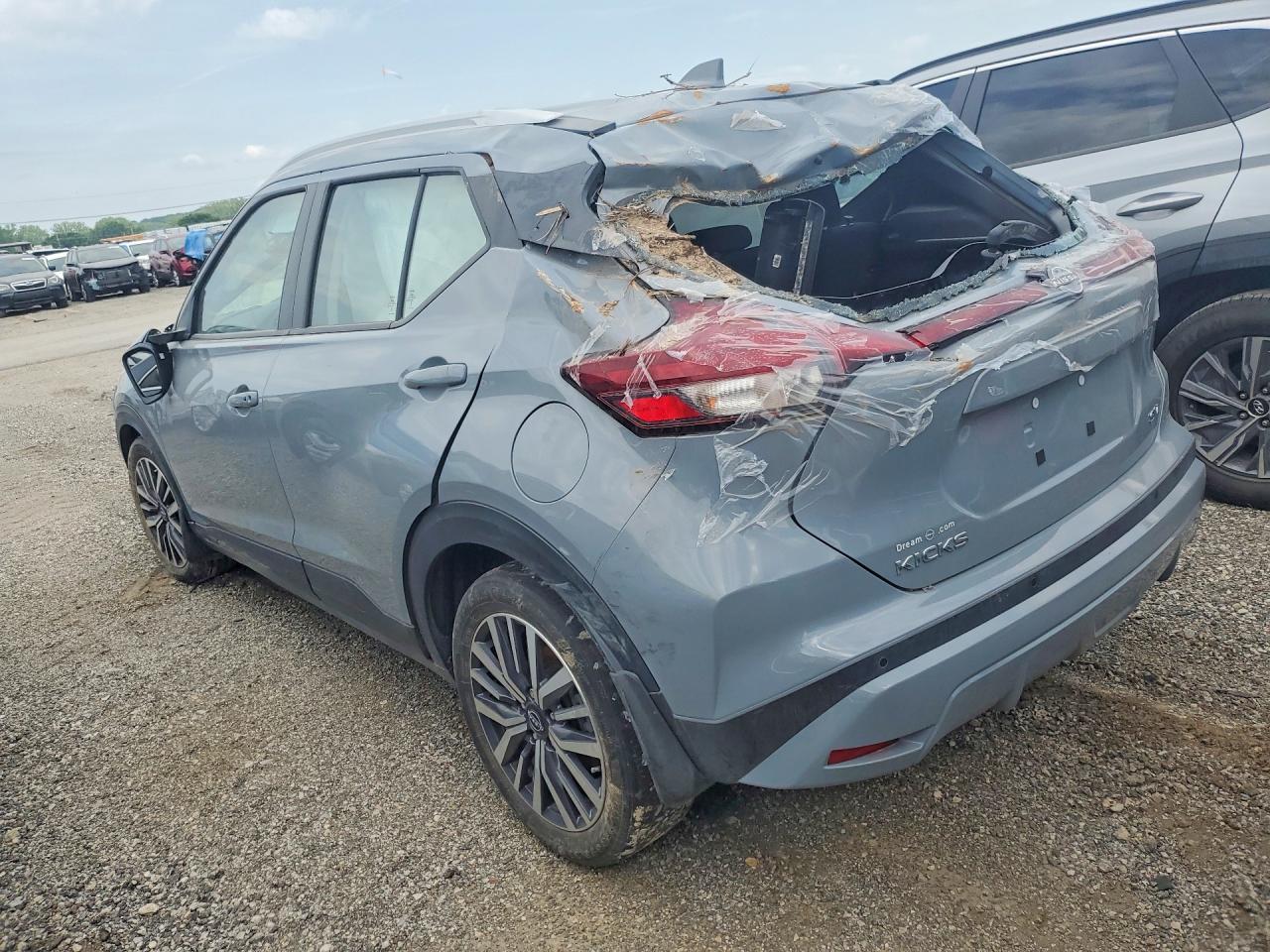 2024 NISSAN KICKS SV — снимка 2