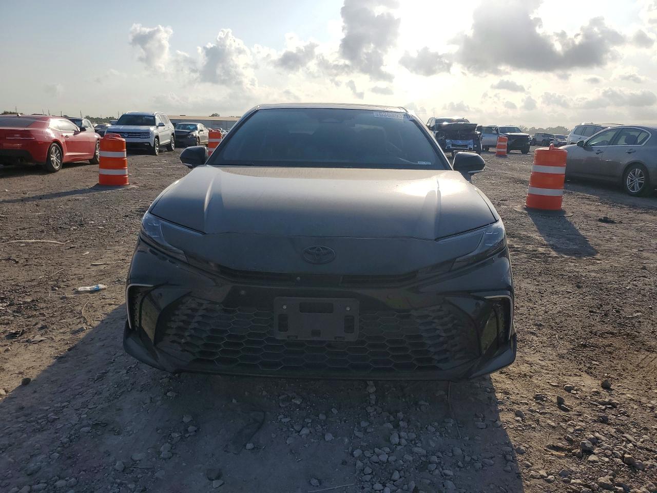 2025 TOYOTA CAMRY XSE — снимка 5