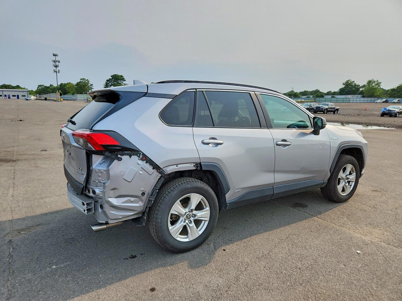 2021 TOYOTA RAV4 LE — снимка 3