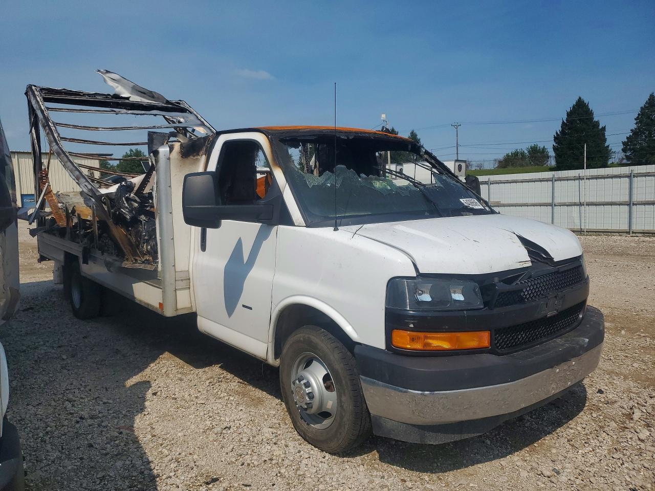 2023 CHEVROLET EXPRESS G3500 — снимка 4