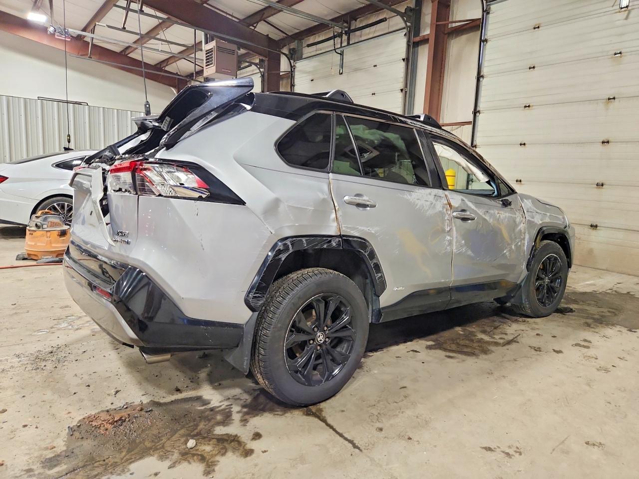 2022 TOYOTA RAV4 XSE — снимка 3