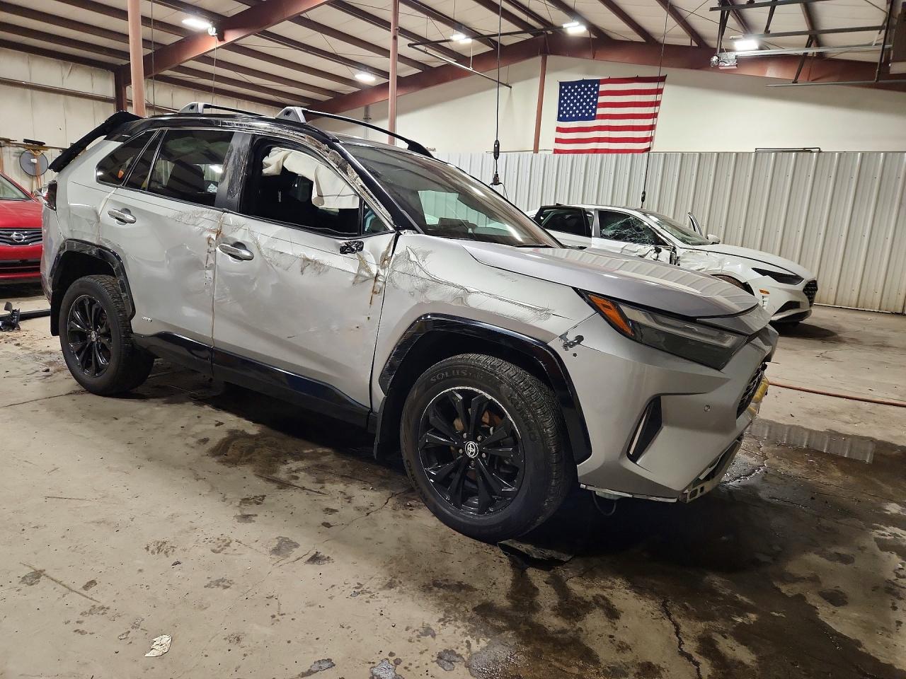 2022 TOYOTA RAV4 XSE — снимка 4