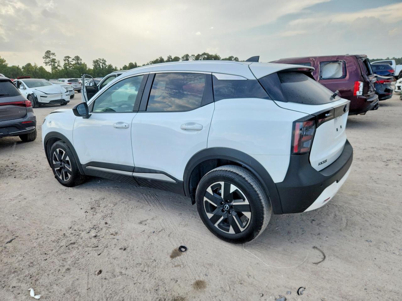 2026 NISSAN KICKS SV — снимка 2