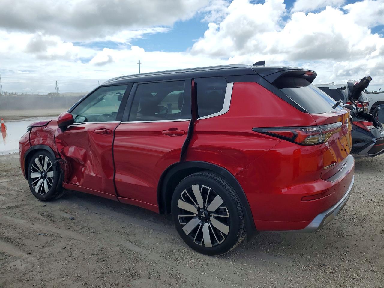 2025 MITSUBISHI OUTLANDER SEL — снимка 2