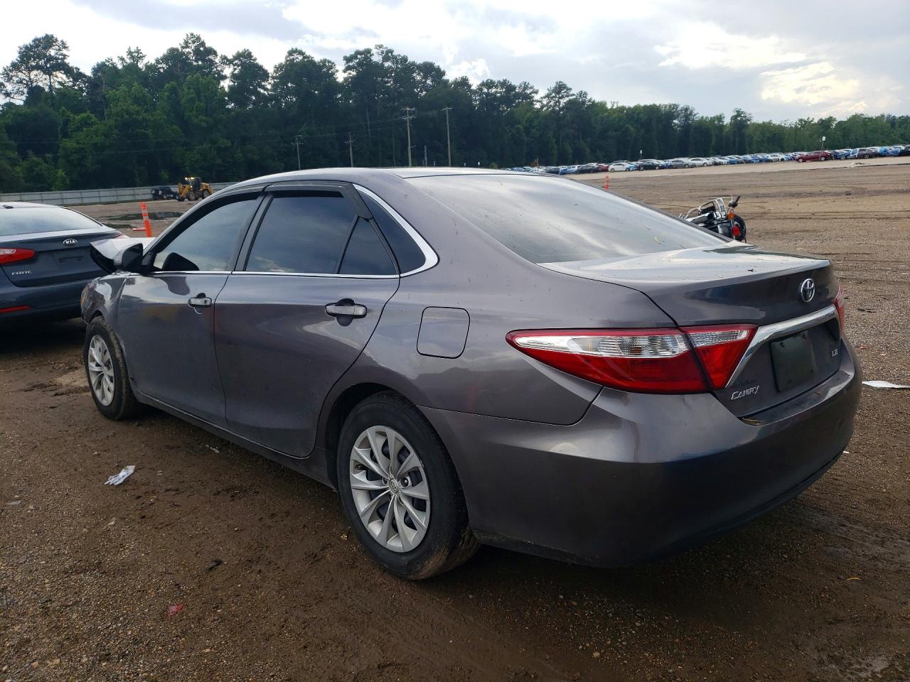 2016 TOYOTA CAMRY LE — снимка 2