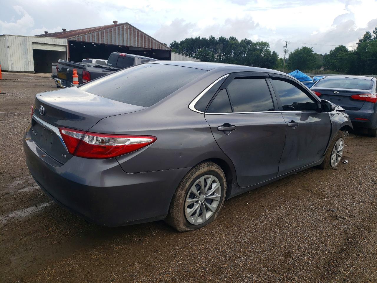 2016 TOYOTA CAMRY LE — снимка 3