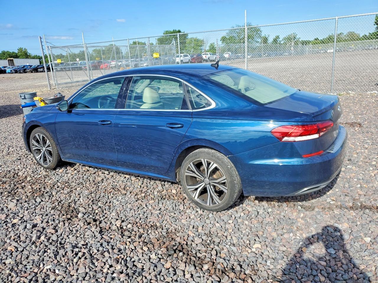 2022 VOLKSWAGEN PASSAT SE — снимка 2