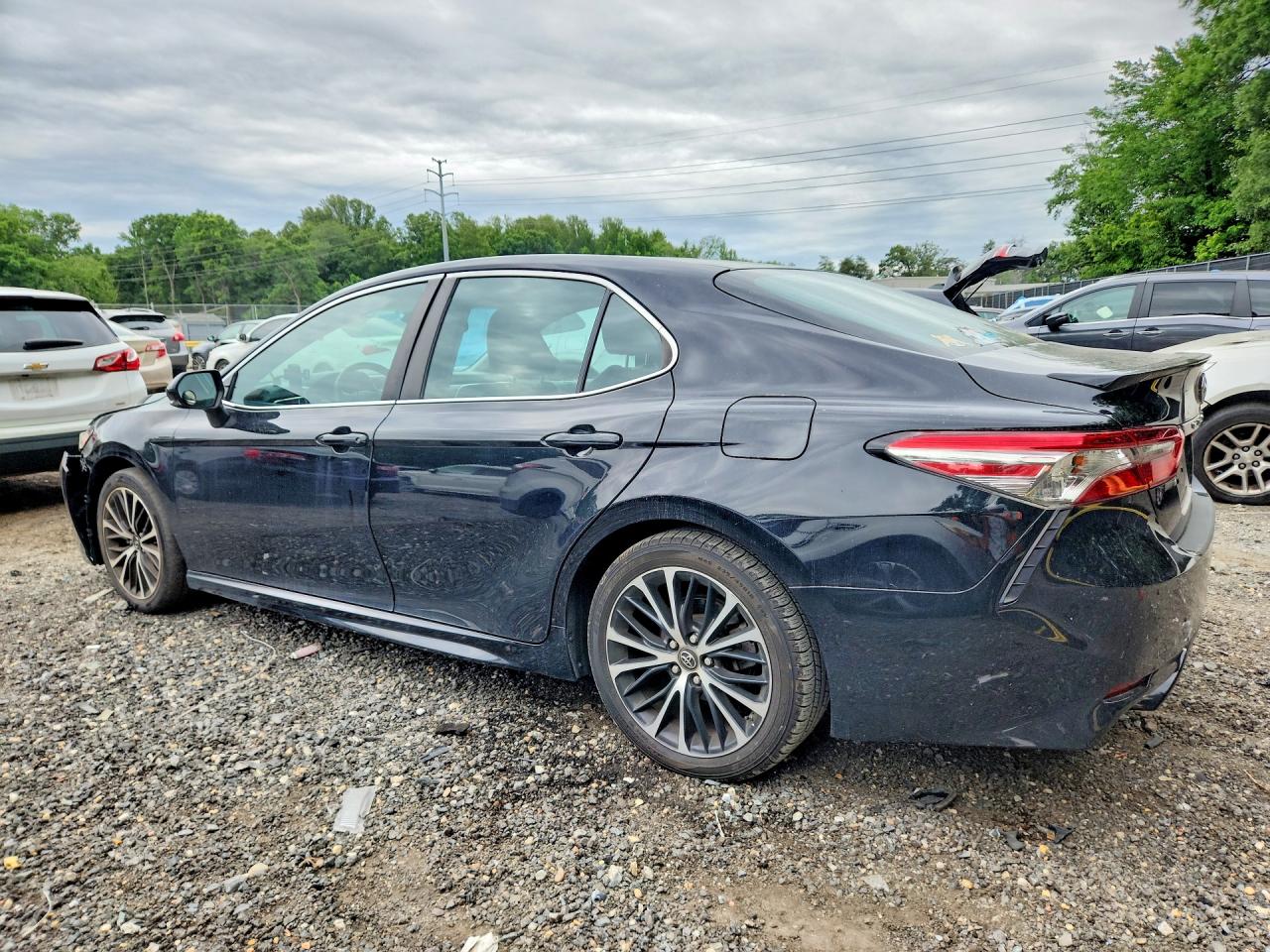 2018 TOYOTA CAMRY SE — снимка 2