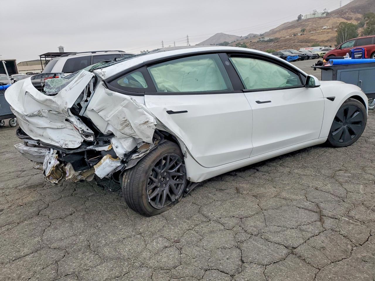2024 TESLA MODEL 3 — снимка 3