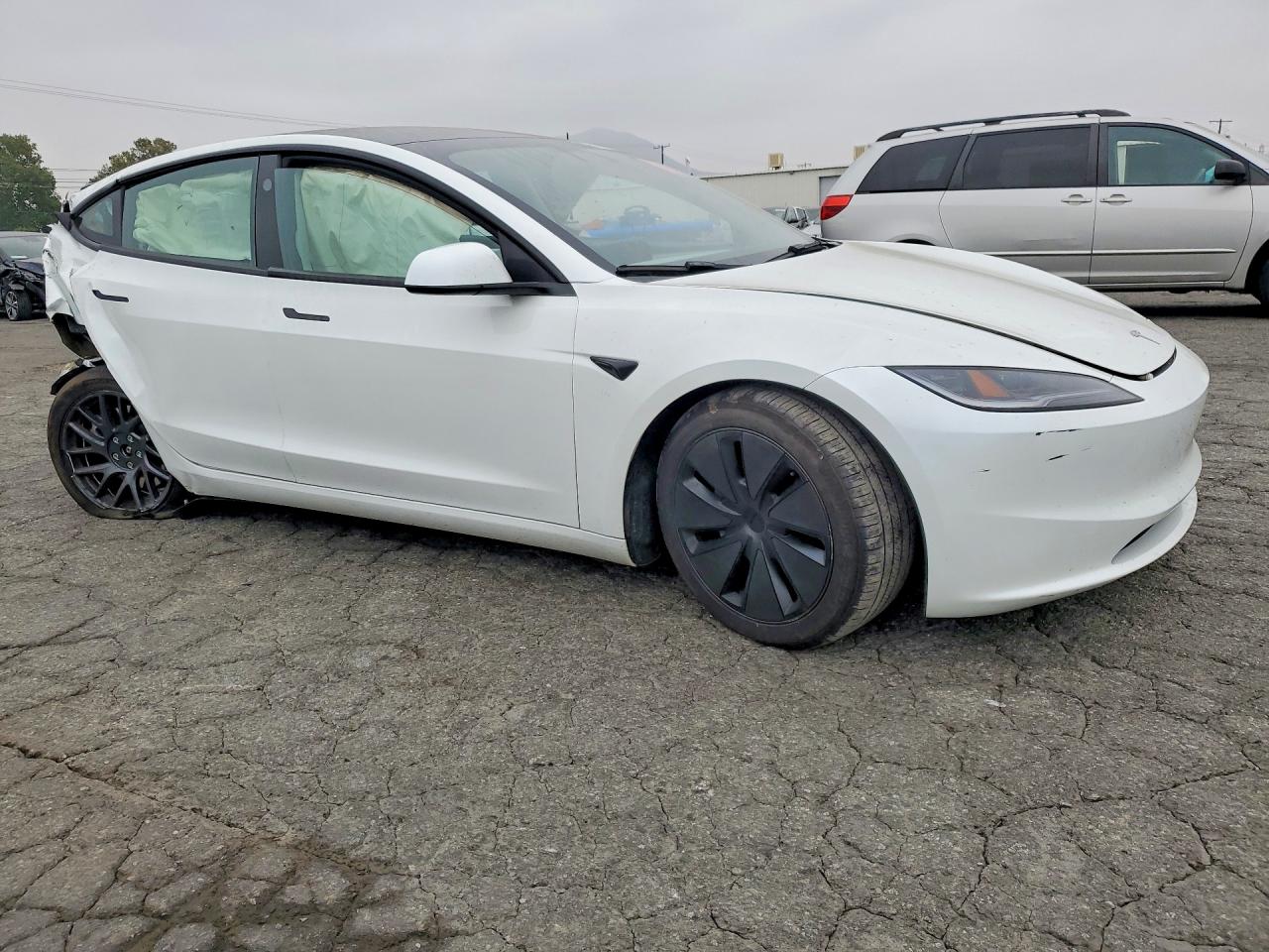 2024 TESLA MODEL 3 — снимка 4