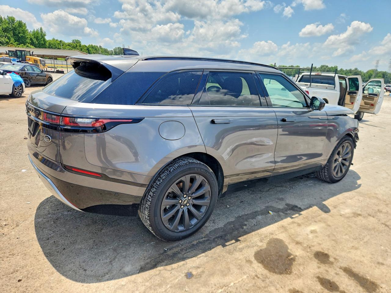2019 LAND ROVER RANGE ROVER VELAR R-DYNAMIC SE — снимка 3