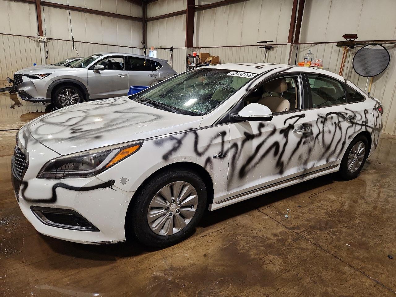 2017 HYUNDAI SONATA HYBRID SE