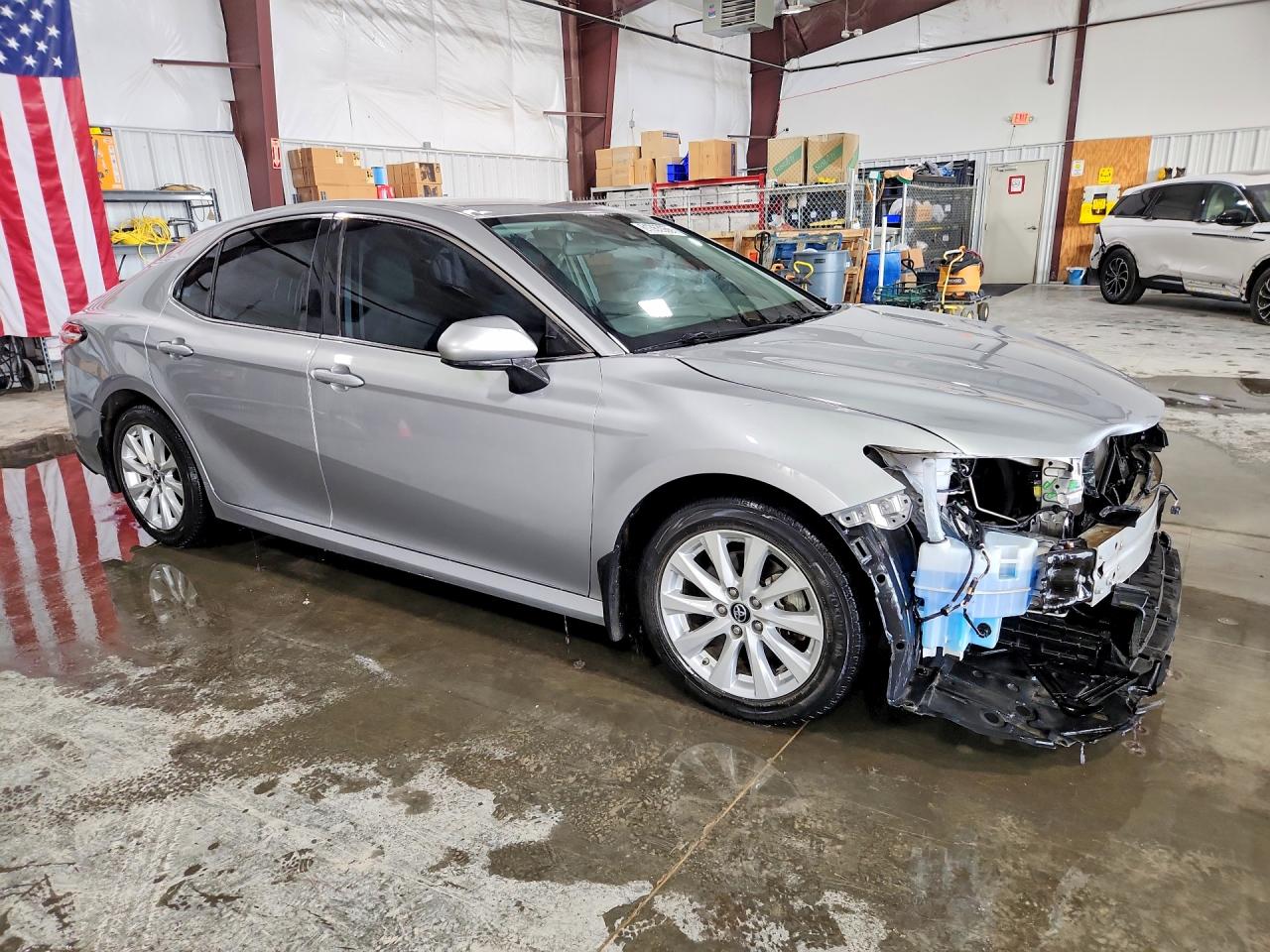 2019 TOYOTA CAMRY LE — снимка 4