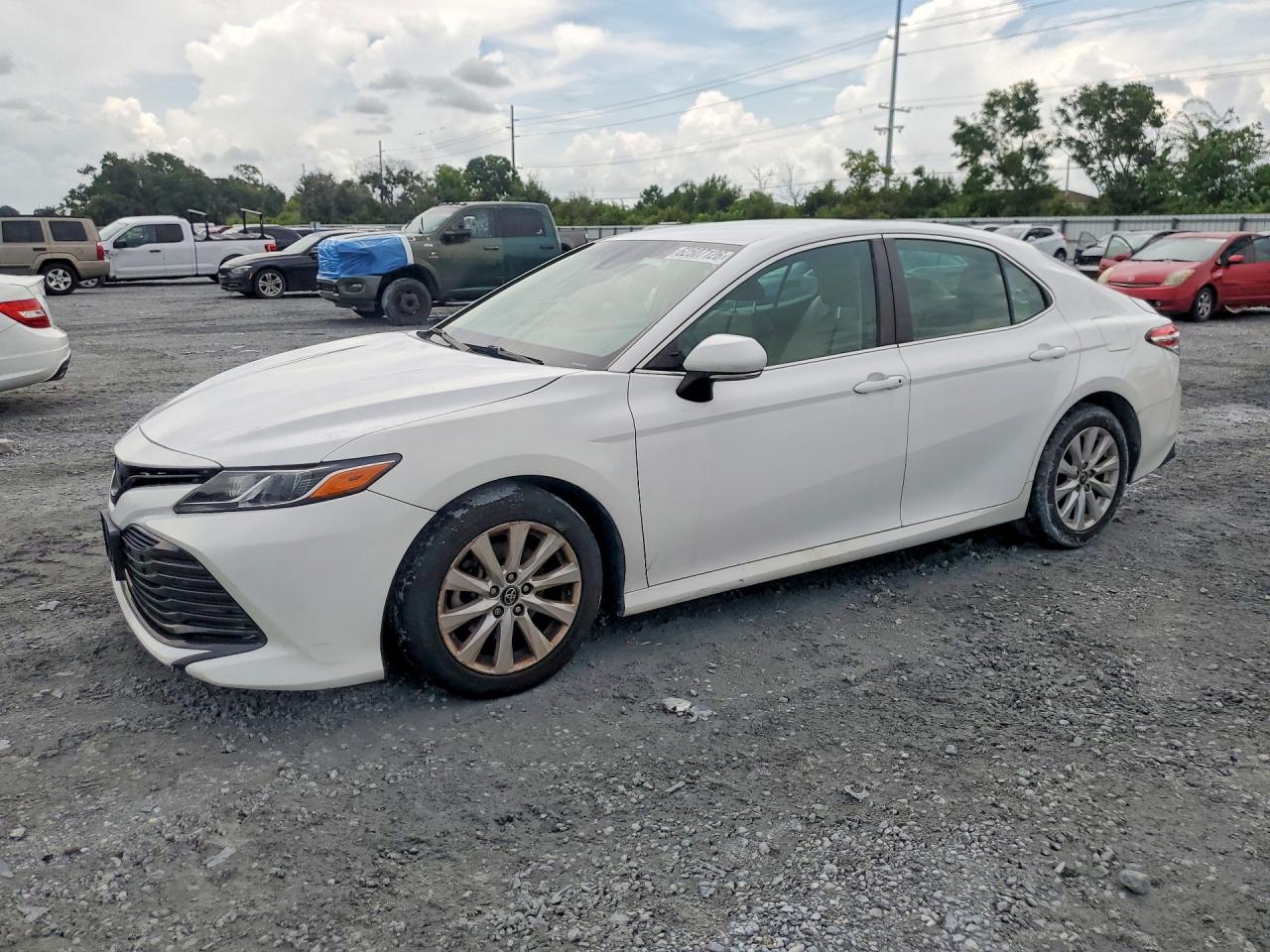 2018 TOYOTA CAMRY LE