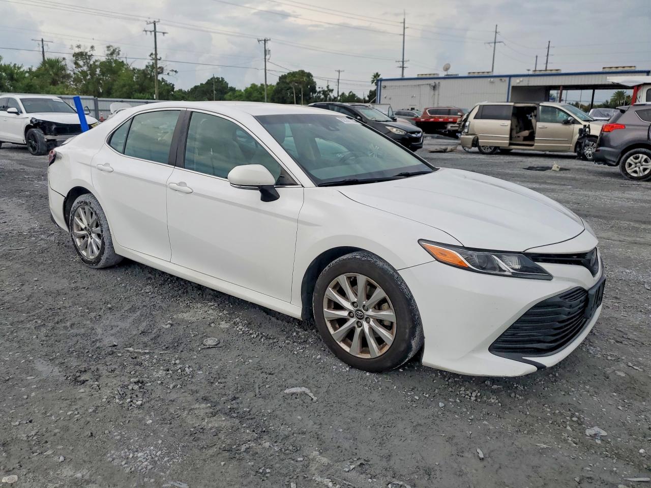 2018 TOYOTA CAMRY LE — снимка 4