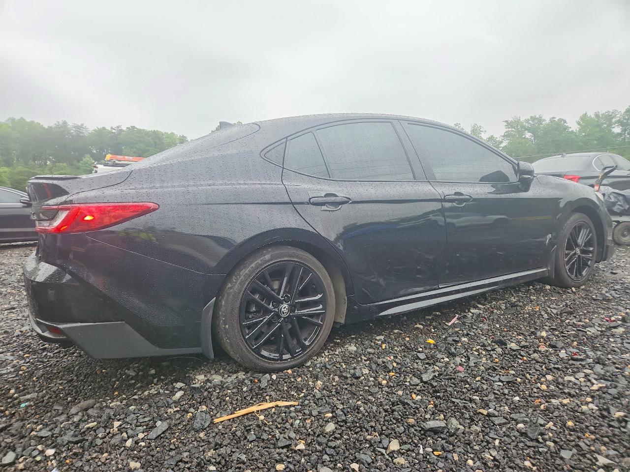 2025 TOYOTA CAMRY SE — снимка 3