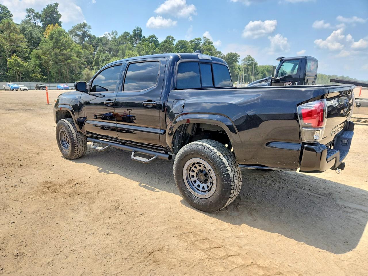 2017 TOYOTA TACOMA SR — снимка 2