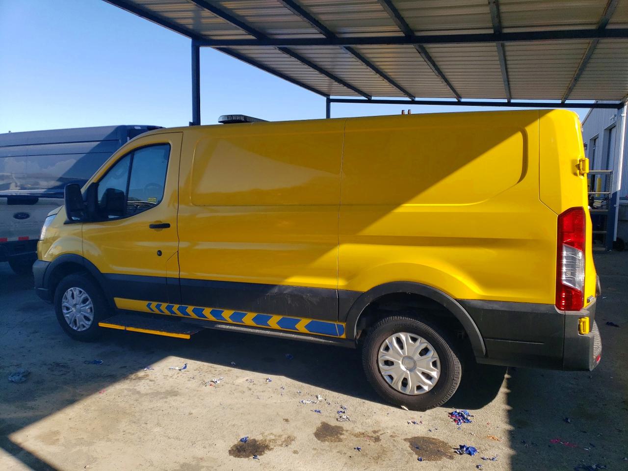 2022 FORD TRANSIT T-350 — снимка 2