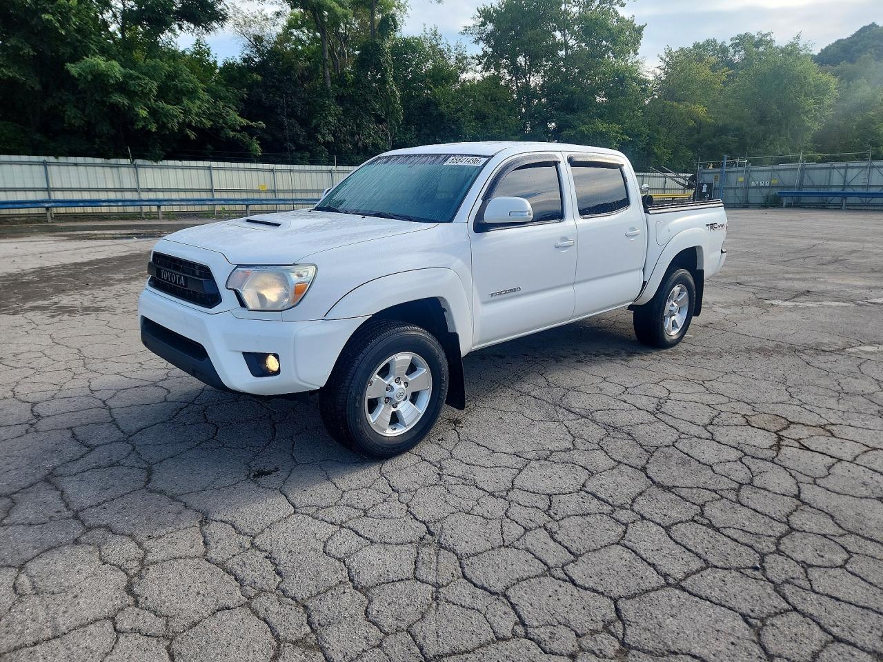 2015 TOYOTA TACOMA V6