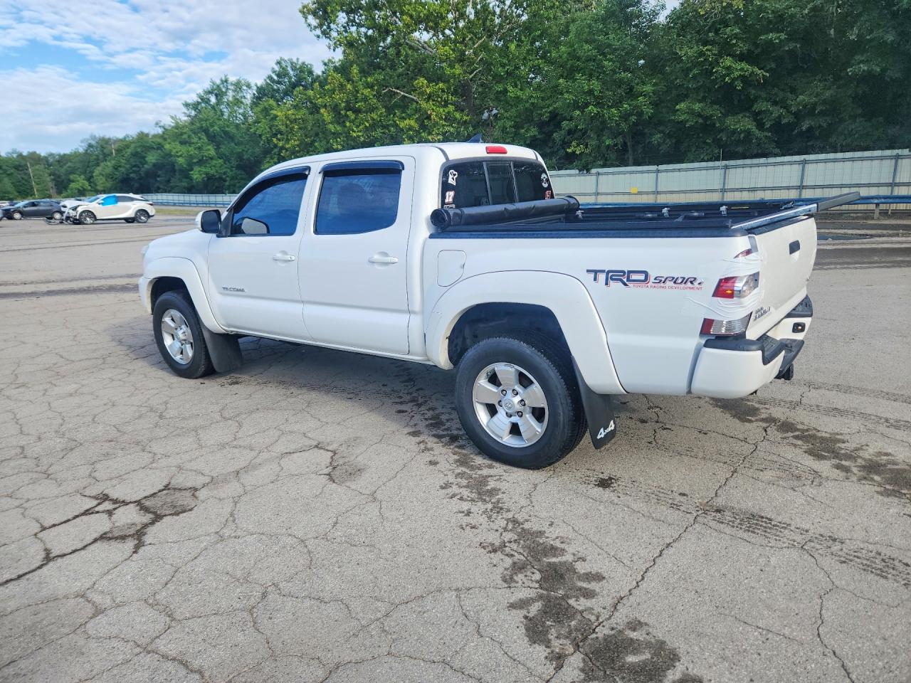 2015 TOYOTA TACOMA V6 — снимка 2
