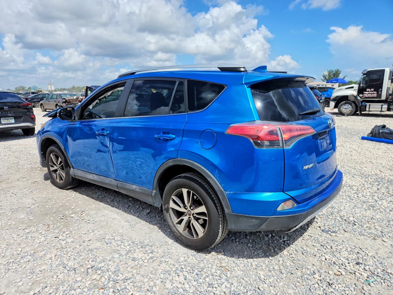 2016 TOYOTA RAV4 XLE — снимка 2
