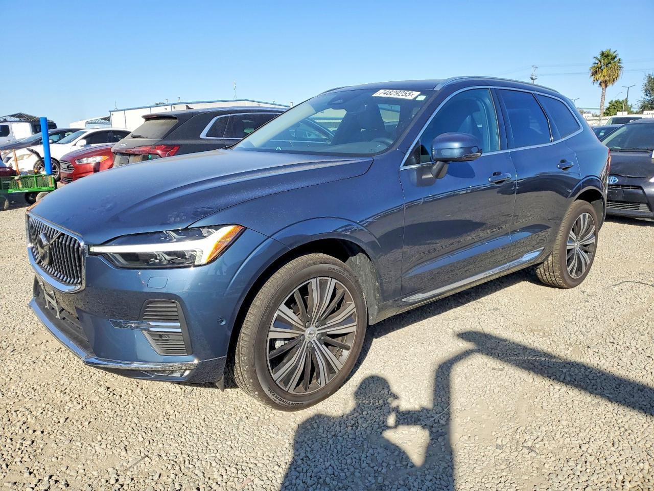 2023 VOLVO XC60 PLUS