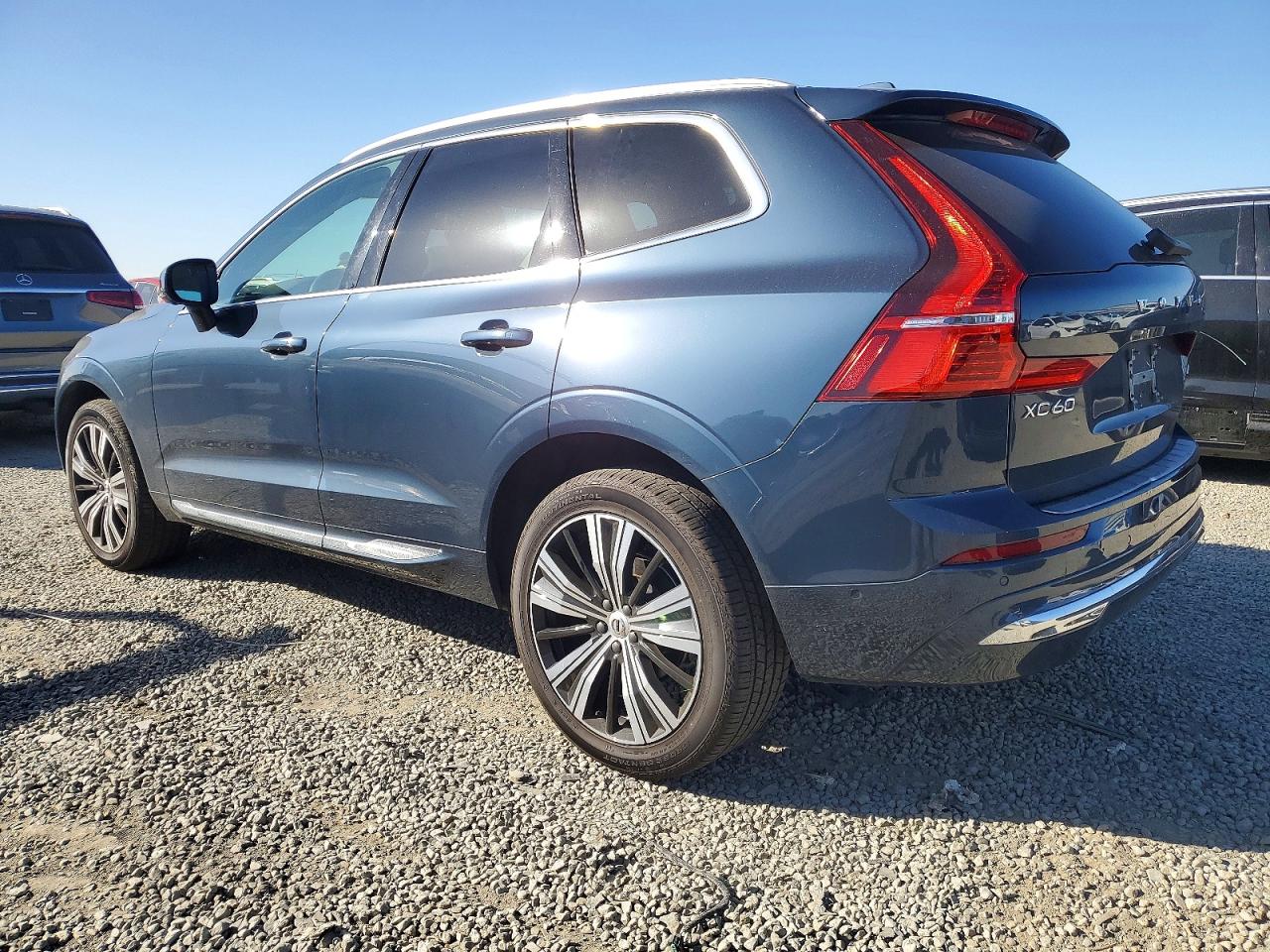 2023 VOLVO XC60 PLUS — снимка 2