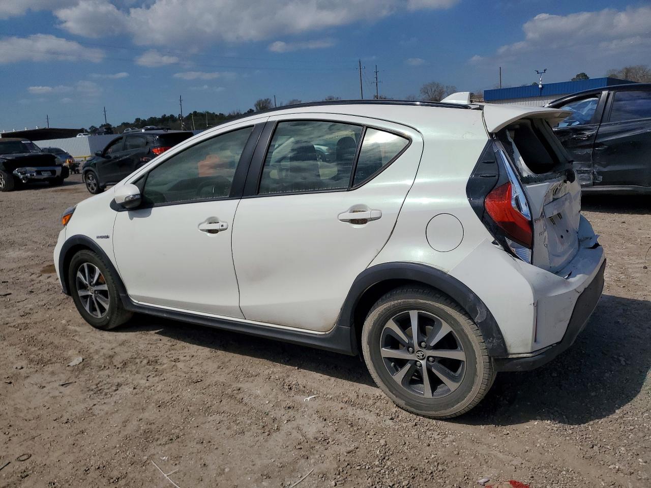 2018 TOYOTA PRIUS C ONE — снимка 2