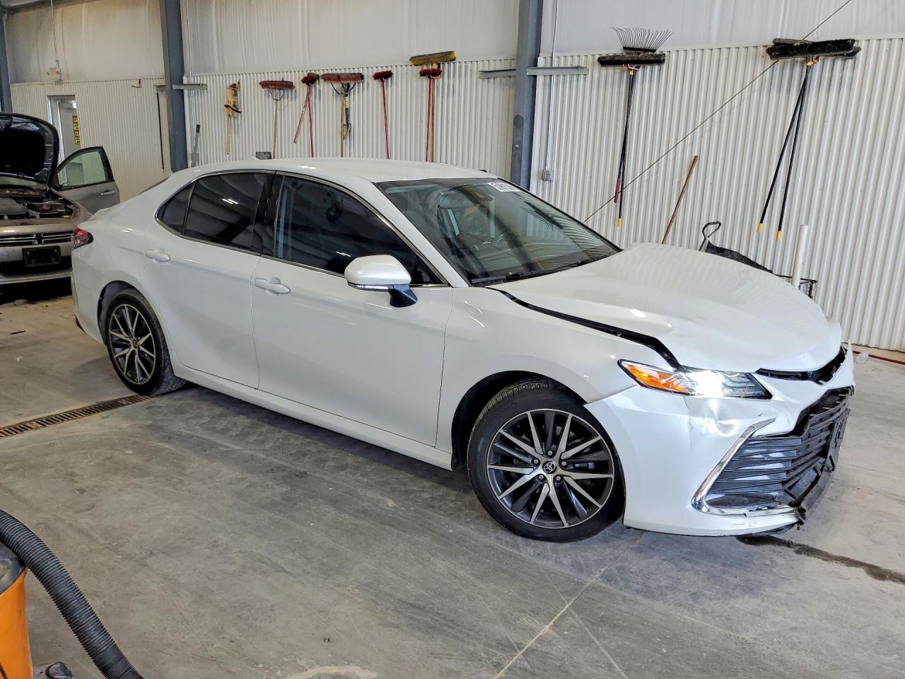 2022 TOYOTA CAMRY XLE — снимка 4