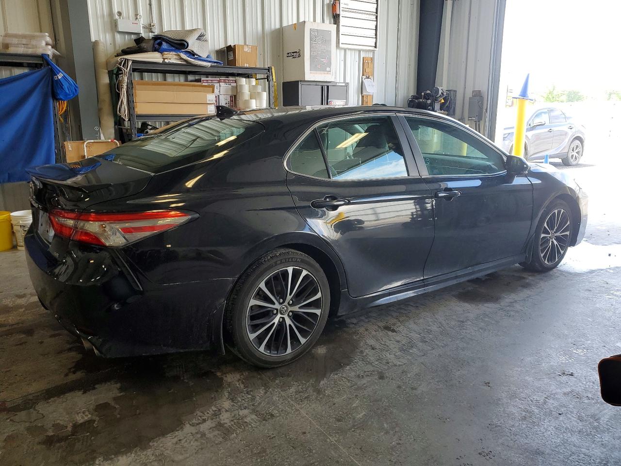 2018 TOYOTA CAMRY L — снимка 3
