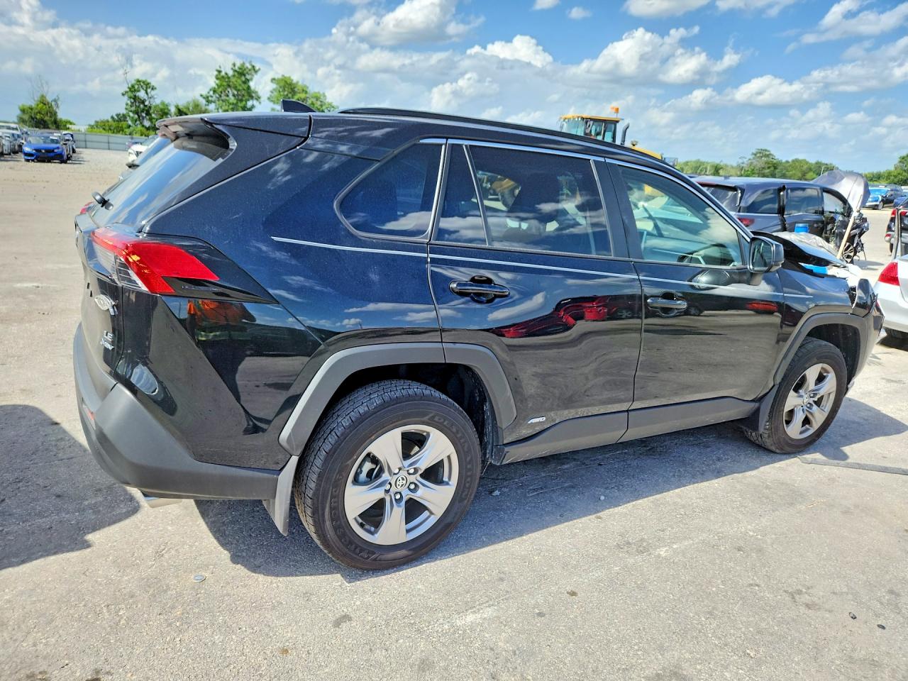 2025 TOYOTA RAV4 LE — снимка 3