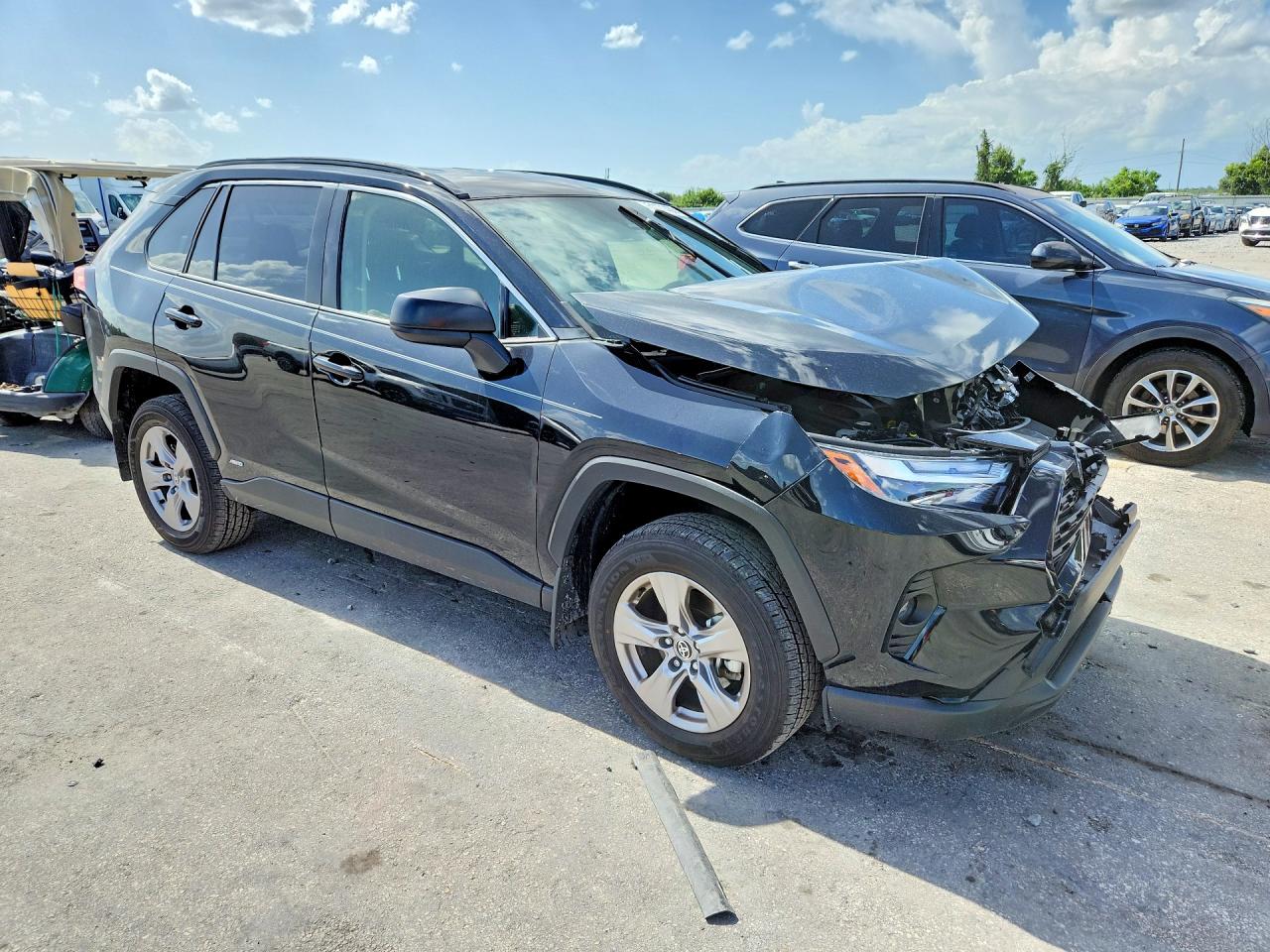 2025 TOYOTA RAV4 LE — снимка 4