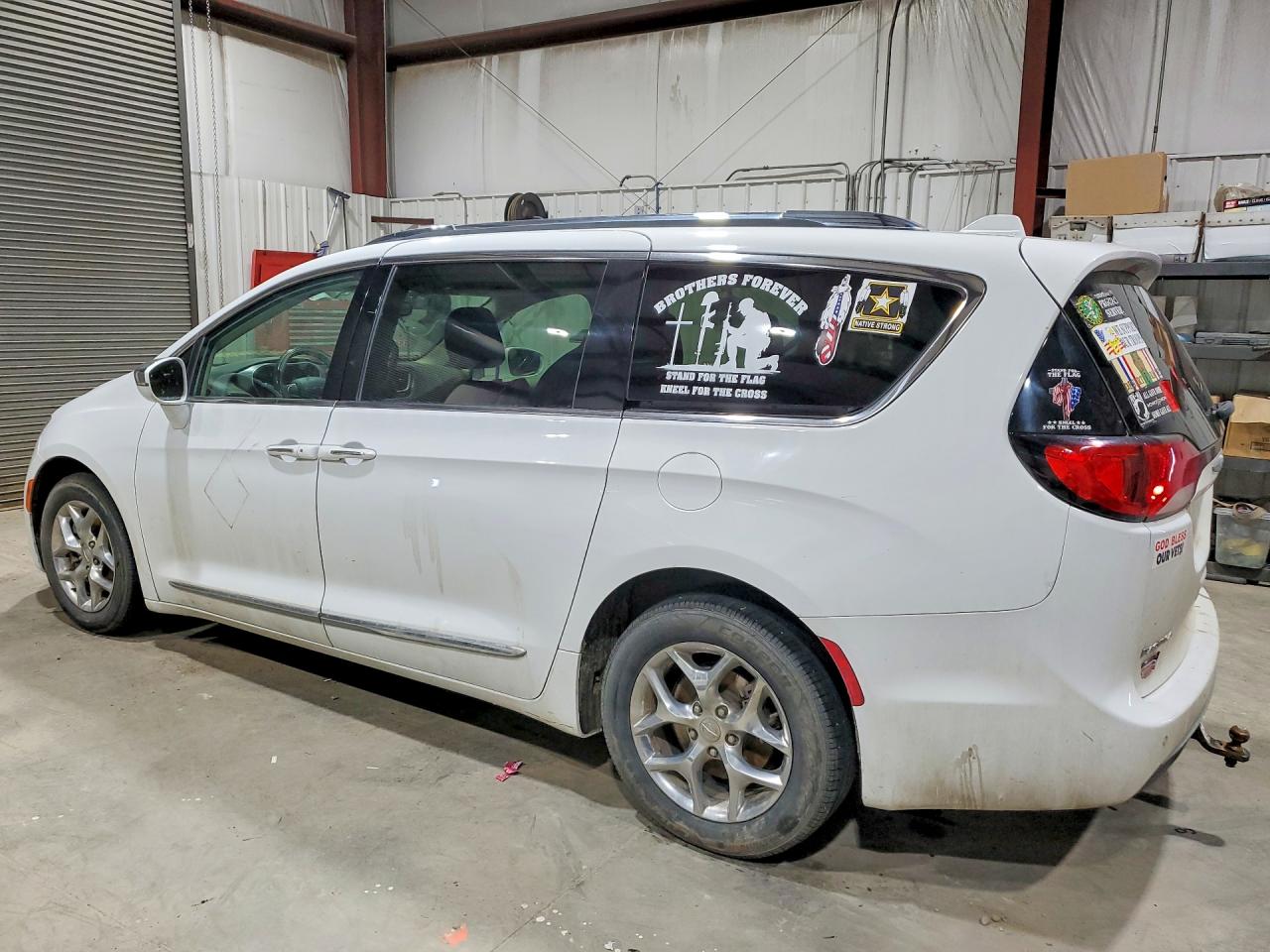 2018 CHRYSLER PACIFICA LIMITED — снимка 2