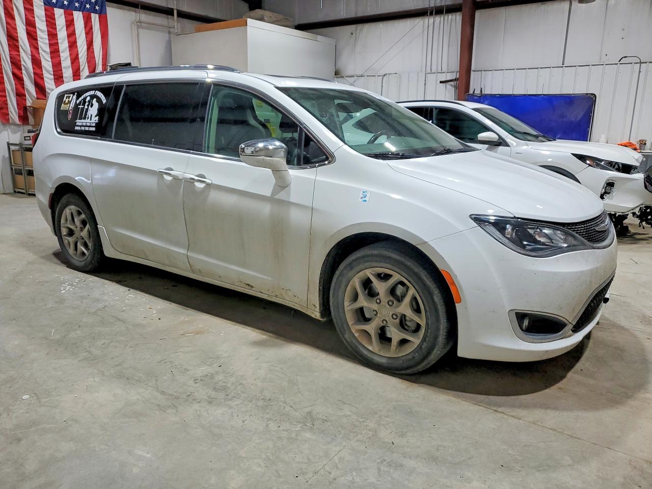 2018 CHRYSLER PACIFICA LIMITED — снимка 4