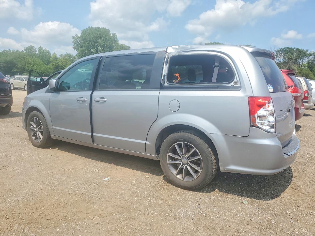 2019 DODGE GRAND CARAVAN SXT — снимка 2