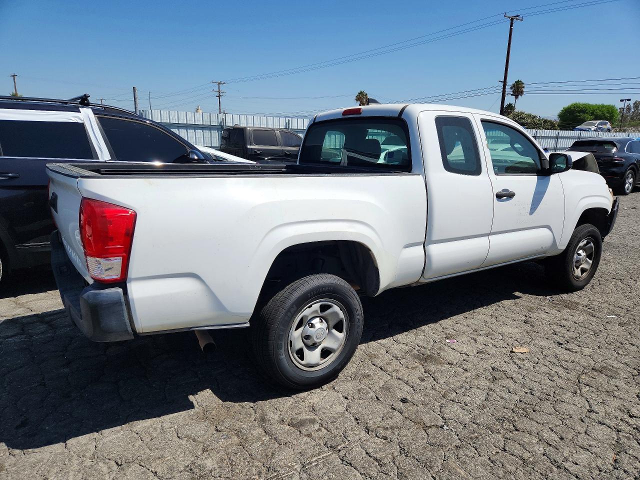 2017 TOYOTA TACOMA SR — снимка 3