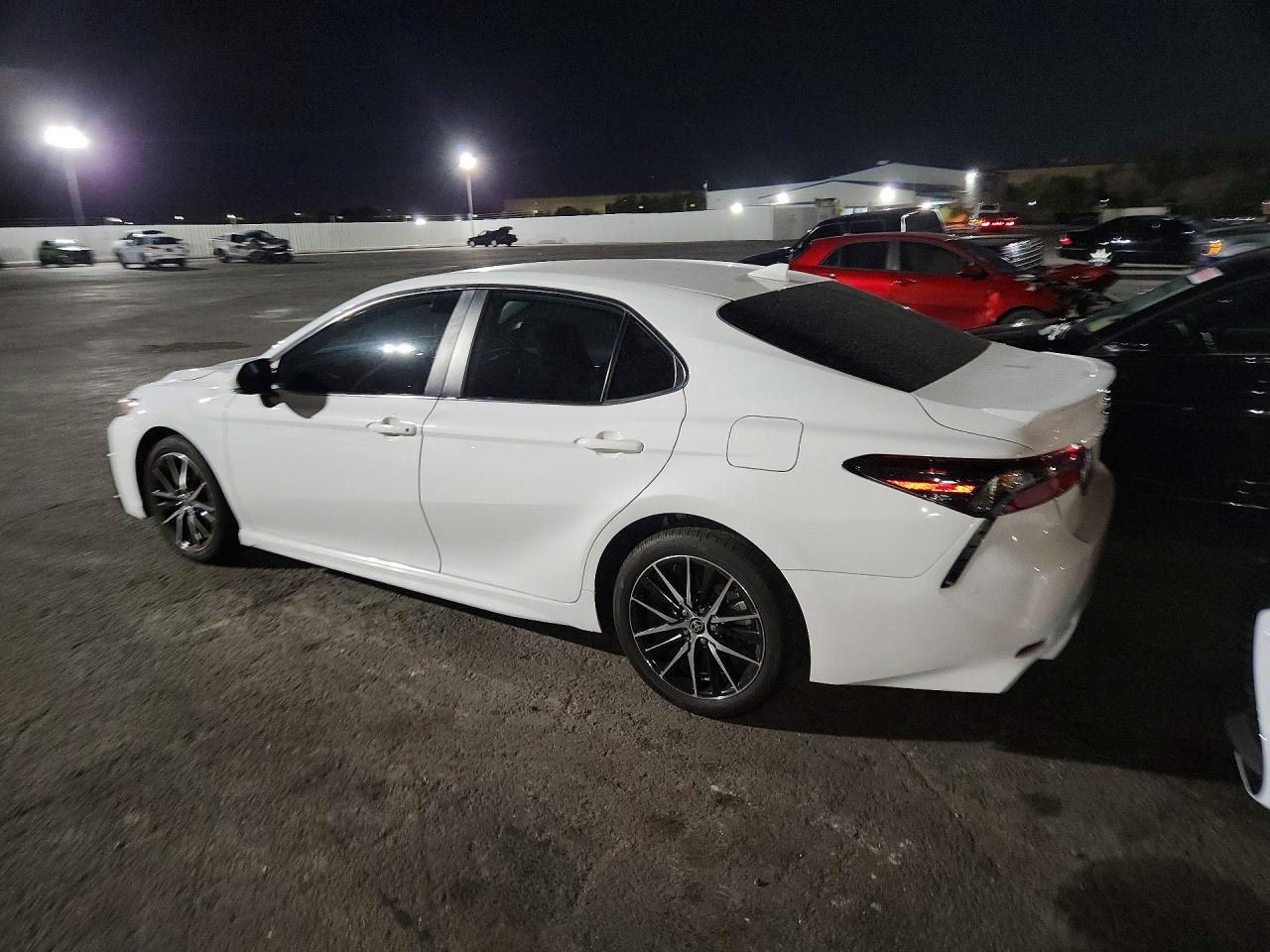 2024 TOYOTA CAMRY SE — снимка 2
