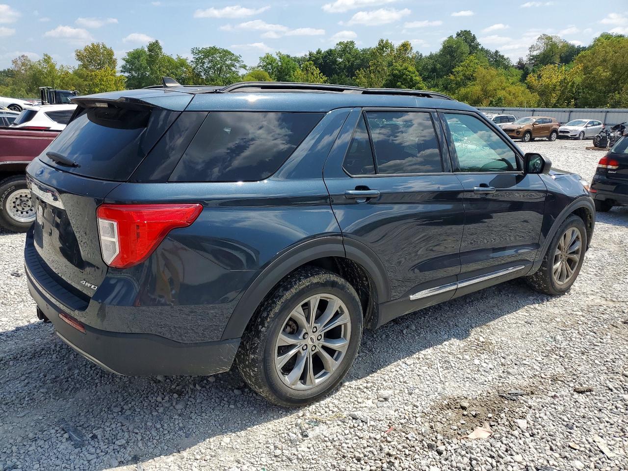 2022 FORD EXPLORER XLT — снимка 3