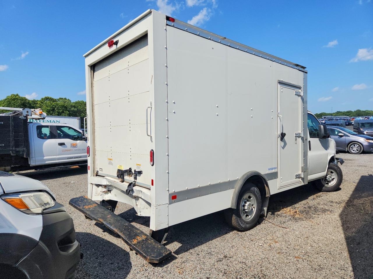 2023 CHEVROLET EXPRESS G3500 — снимка 3