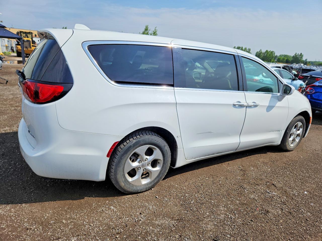 2018 CHRYSLER PACIFICA HYBRID TOURING PLUS — снимка 3