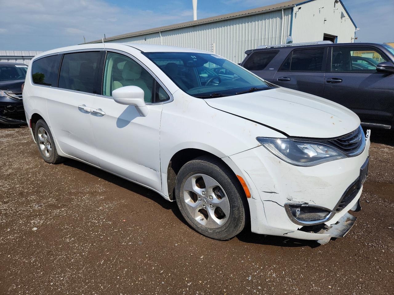 2018 CHRYSLER PACIFICA HYBRID TOURING PLUS — снимка 4
