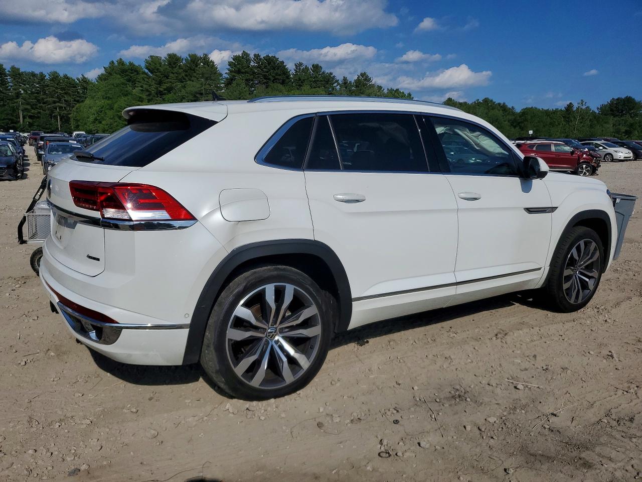 2023 VOLKSWAGEN ATLAS CROSS SPORT SEL PREMIUM R-LINE — снимка 3