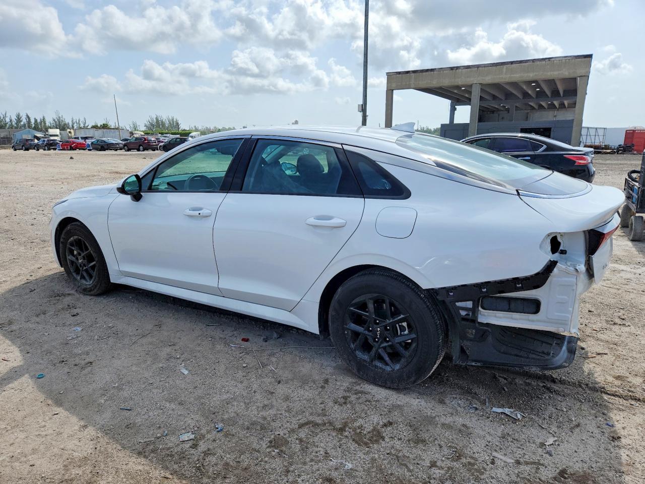 2026 KIA K5 LXS — снимка 2