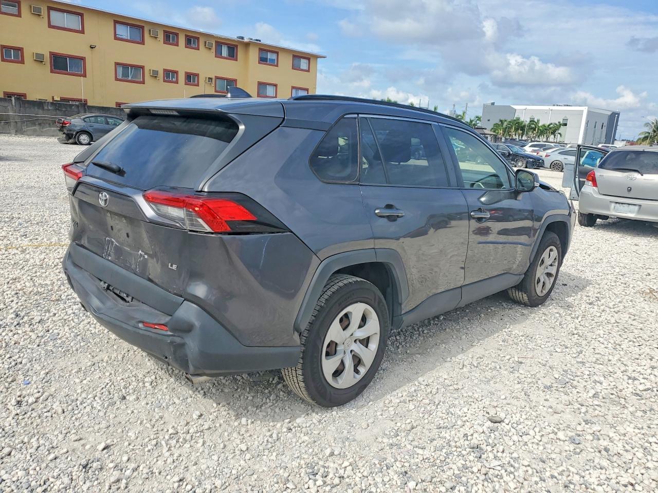 2019 TOYOTA RAV4 LE — снимка 3