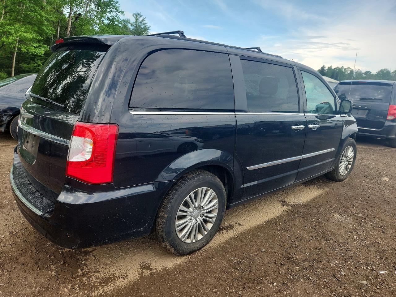 2016 CHRYSLER TOWN & COUNTRY TOURING L — снимка 3