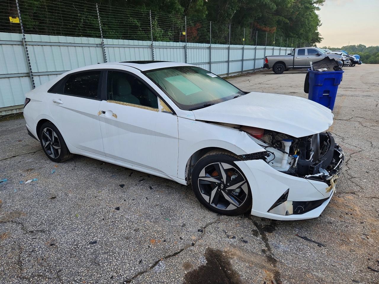 2022 HYUNDAI ELANTRA LIMITED — снимка 4