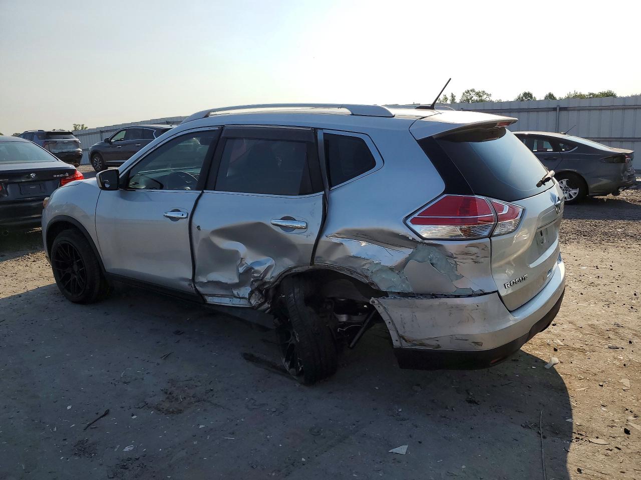 2016 NISSAN ROGUE S — снимка 2