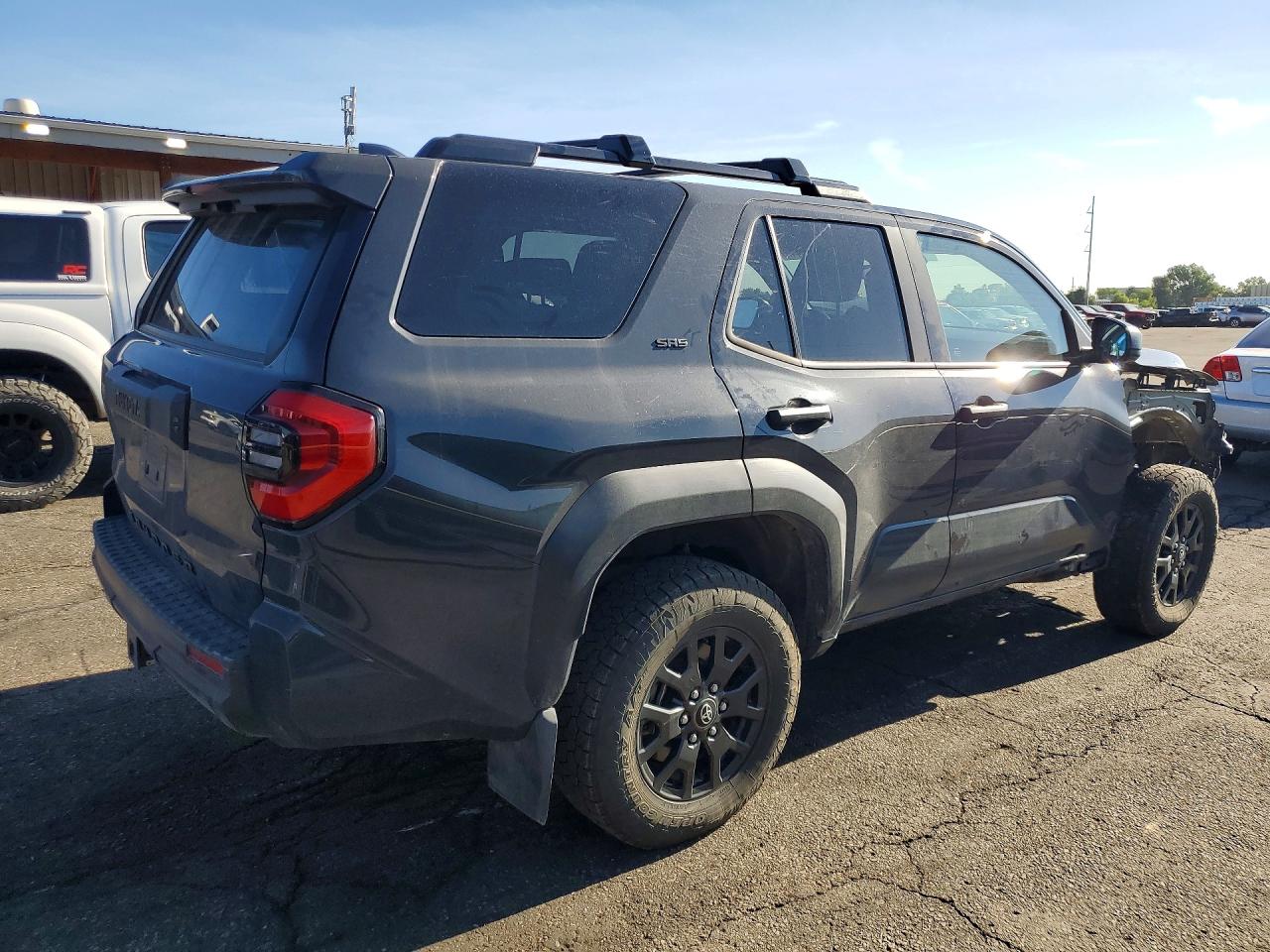 2025 TOYOTA 4RUNNER SR5 — снимка 3